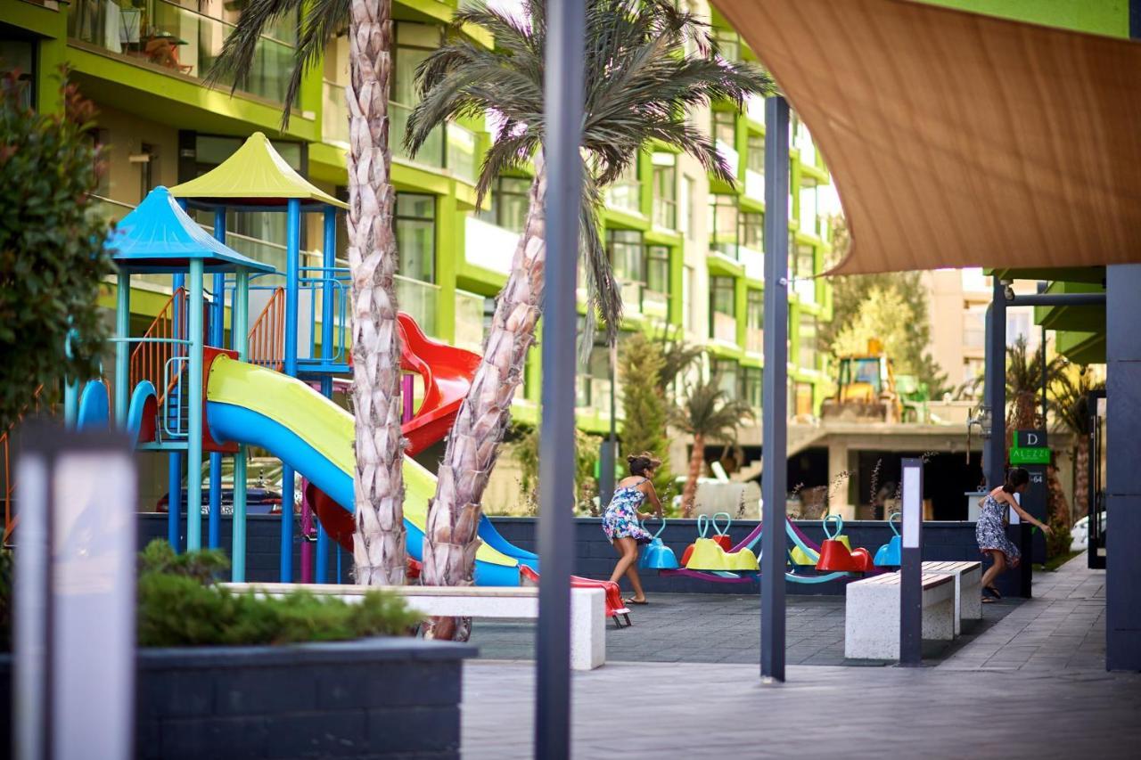 Fanta Sea Apartament Spa N Pool Beach Resort Нэводари Экстерьер фото
